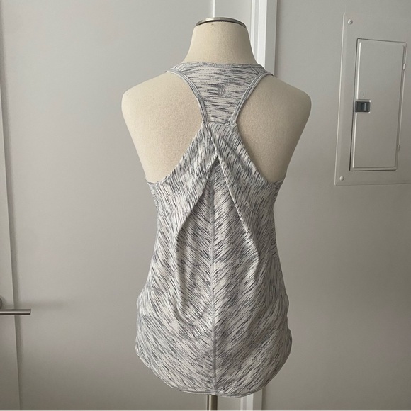 Lululemon Essential Tank Top sz 2 Tiger Space Dye White/Black - Picture 4 of 4